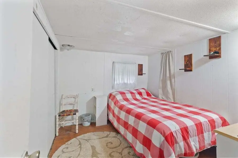 7001 Rogue River Highway #SPC 29, Grants Pass, OR 97527 - #2