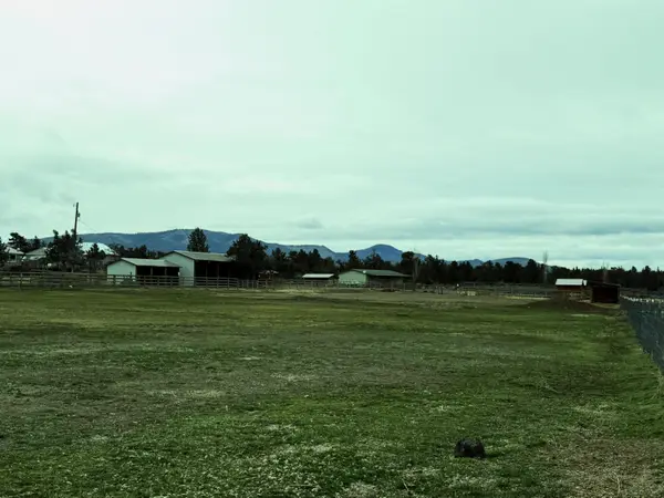 15110 SW Twin Lakes Road, Powell Butte, OR 97753