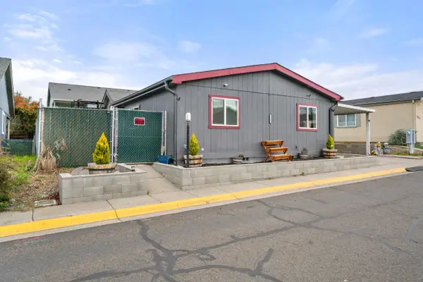 2311 Lara Lane, Central Point, OR 97502