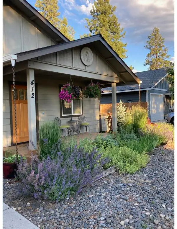 412 N Desert Rose Loop, Sisters, OR 97759