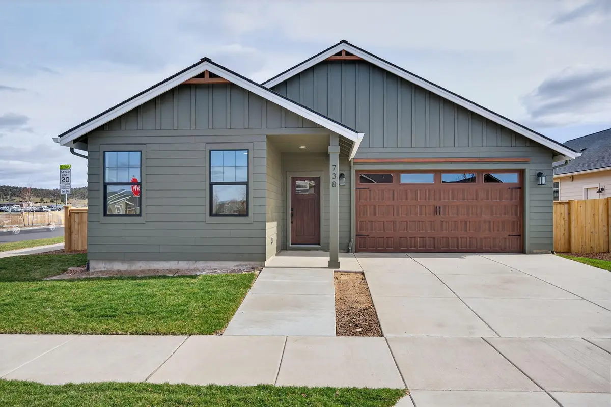 738 NE Trestle Street, Prineville, OR 97754 - #1