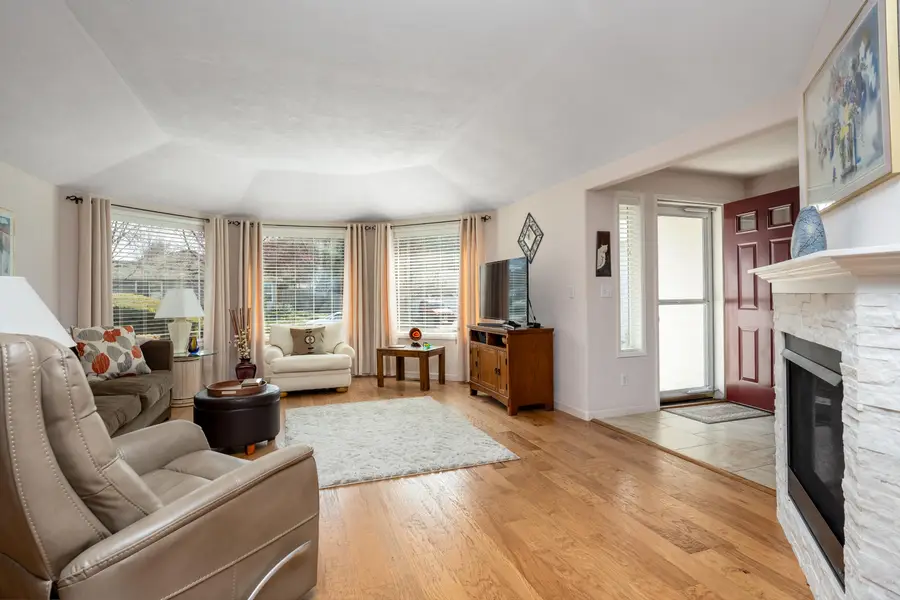 125 Freshwater Drive, Phoenix, OR 97535 - #3