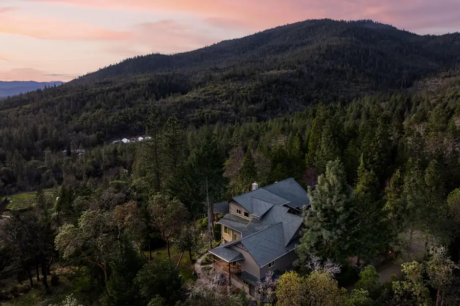 211 Shorthorn Gulch Road, Grants Pass, OR 97526 - #2