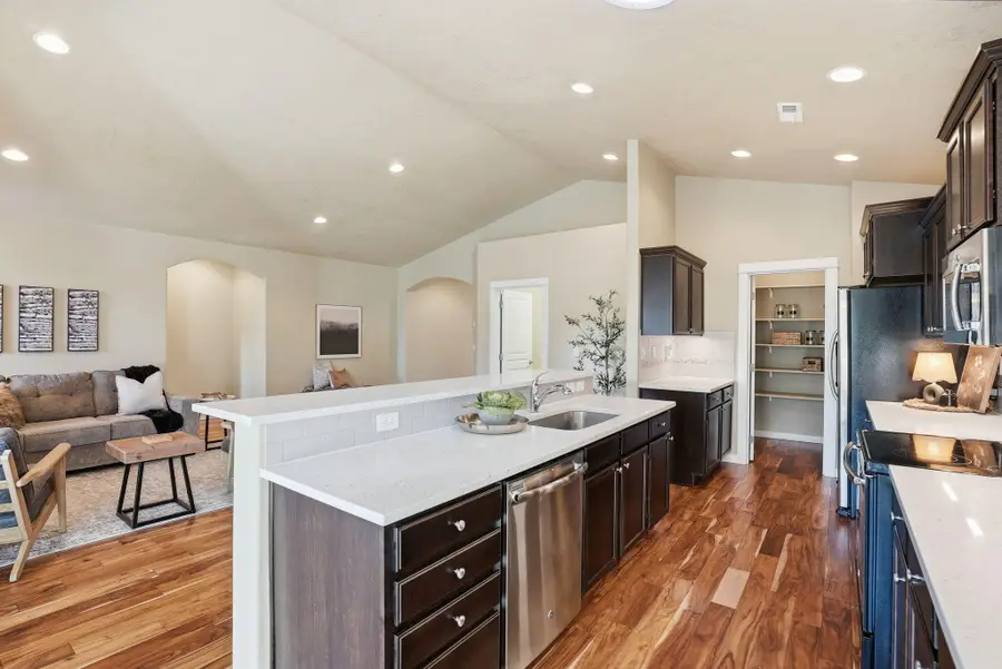 1255 W Mckinney Butte Road #E, Sisters, OR 97759 - #3