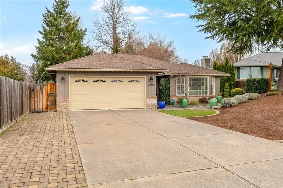 2213 Westfall Circle, Medford, OR 97504 - #3