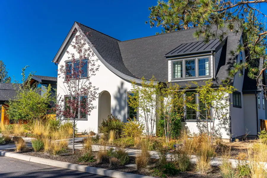 3068 NW Blodgett Way, Bend, OR 97703 - #2