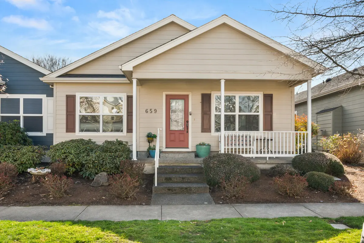 659 Blue Moon Drive, Central Point, OR 97502 - #1