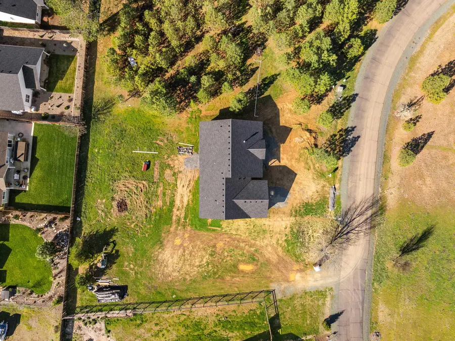 587 E Forks Circle, Cave Junction, OR 97523 - #2