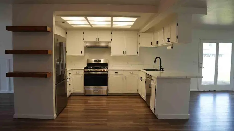 2060 Melody Lane, Medford, OR 97504 - #3