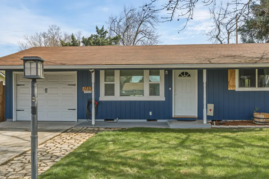 1733 Howell Avenue, Medford, OR 97501 - #3