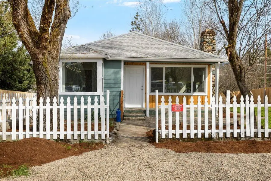 185 Peach Street, Merlin, OR 97532 - #2