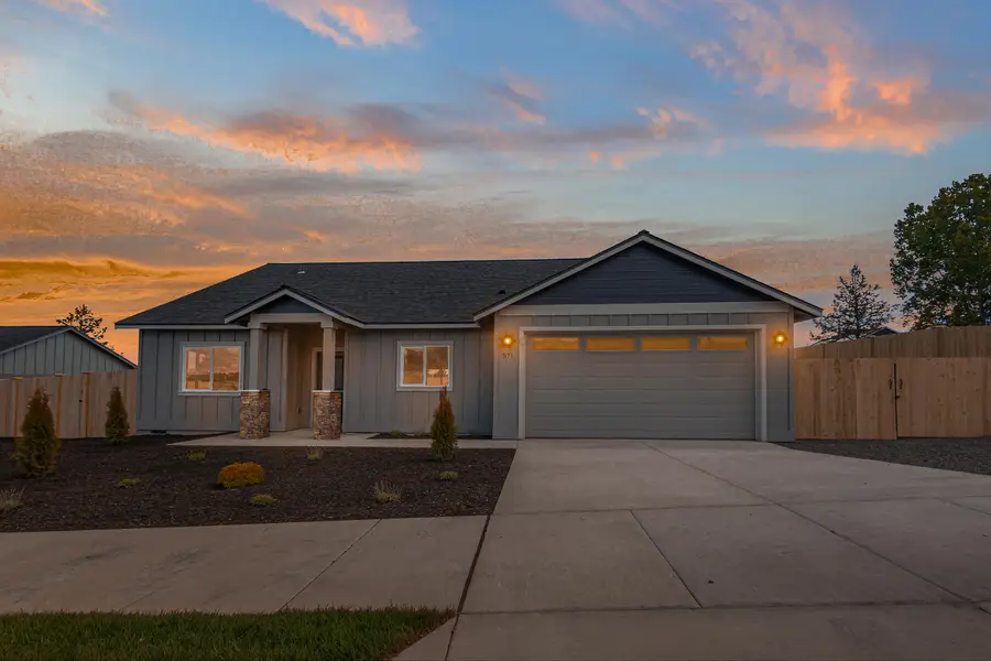 582 SW H Street #Lot 1, Madras, OR 97741 - #2