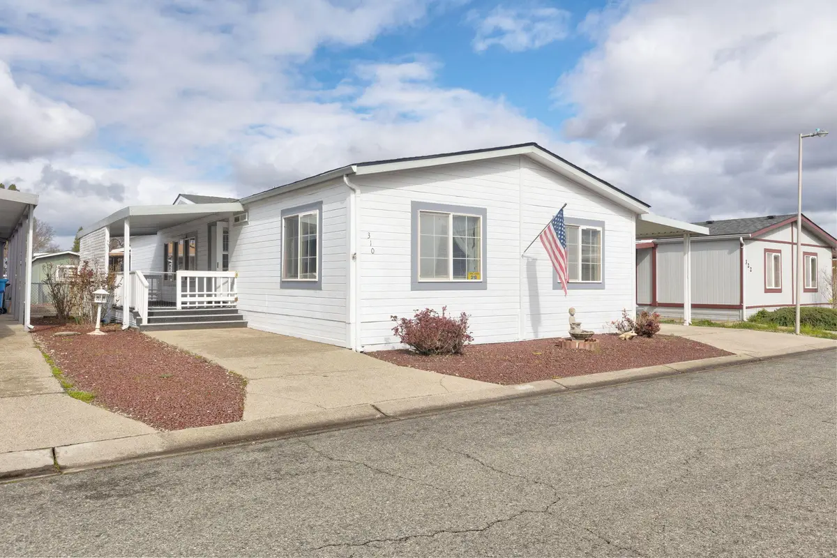 310 Whispering Willow Drive, Grants Pass, OR 97527 - #1