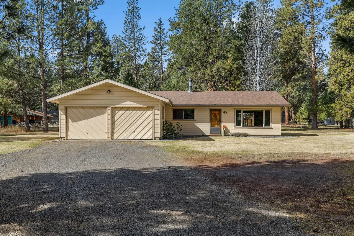 69325 Stirrup, Sisters, OR 97759 - #1