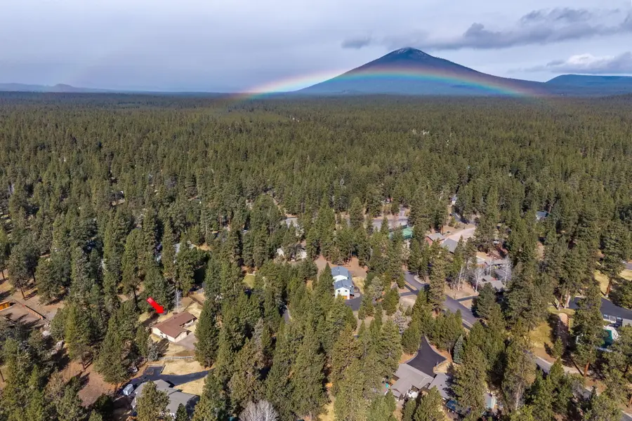 69325 Stirrup, Sisters, OR 97759 - #2