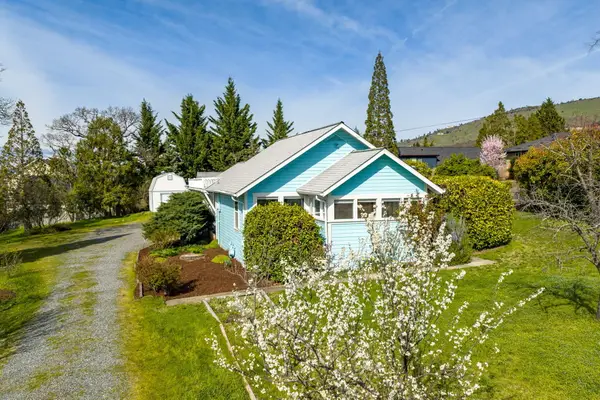 3363 Lone Pine Road, Medford, OR 97504