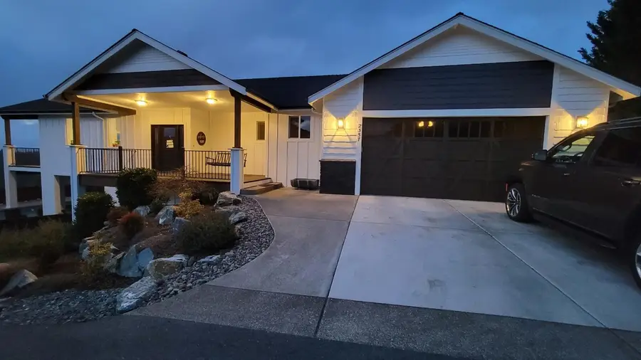 2357 Robertson, Grants Pass, OR 97527 - #3