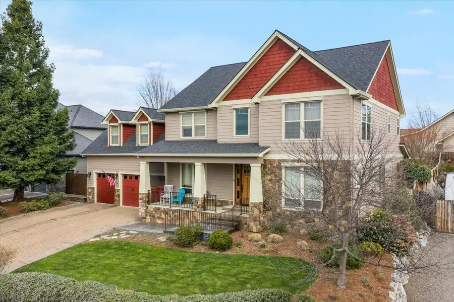 637 Oak Wood, Eagle Point, OR 97524 - #2