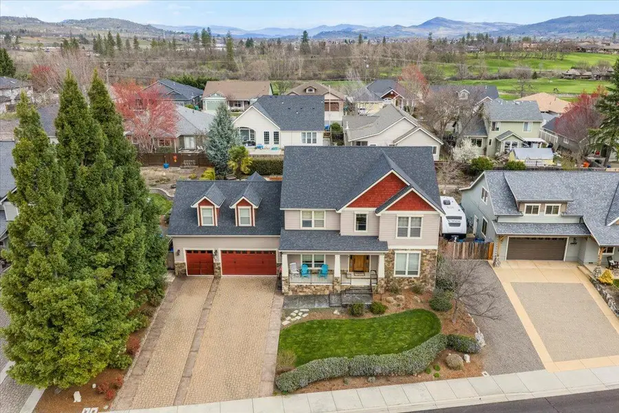 637 Oak Wood, Eagle Point, OR 97524 - #3