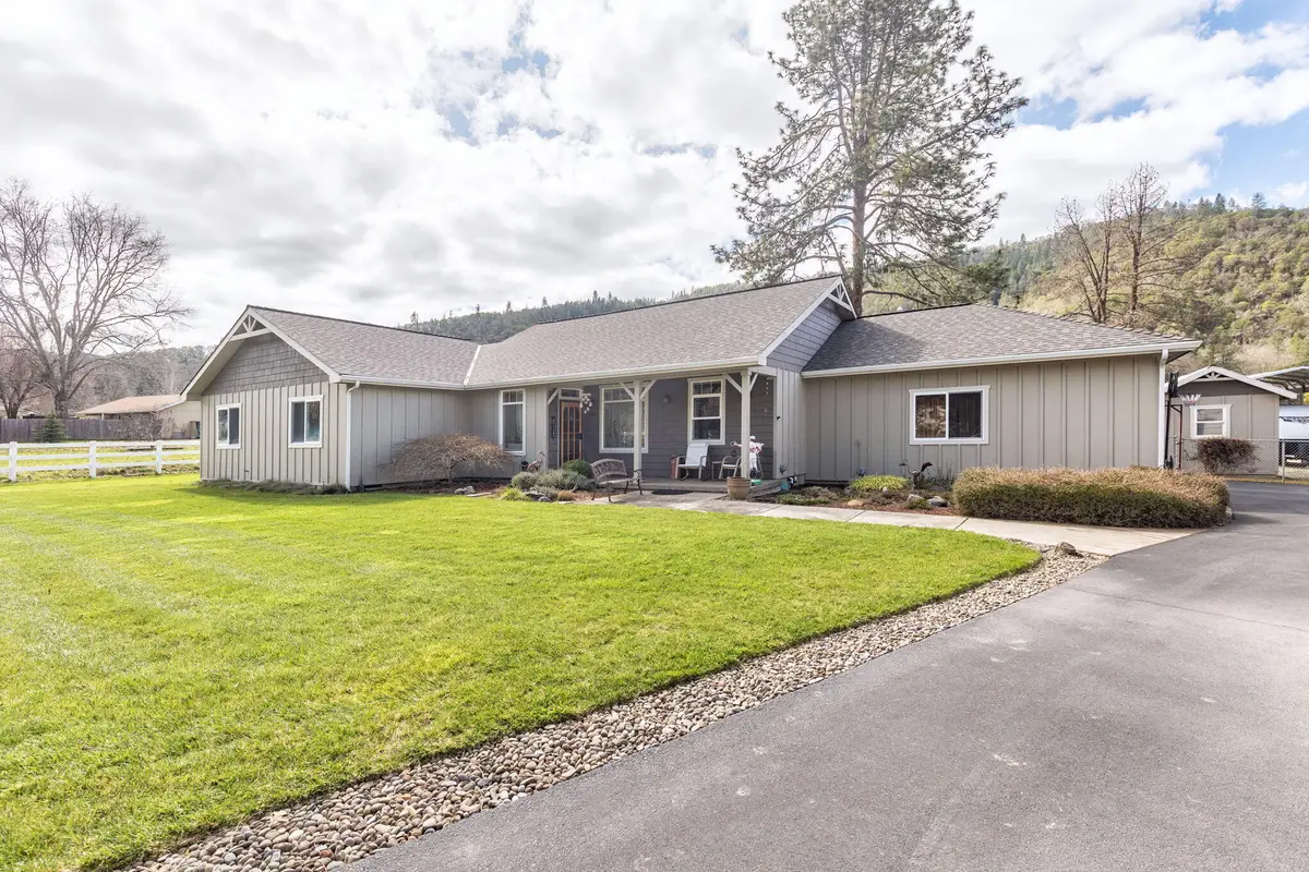 9547 Old Stage Road, Central Point, OR 97502 - #1