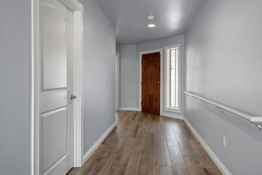 1736 NW Nickernut Place, Redmond, OR 97756 - #3