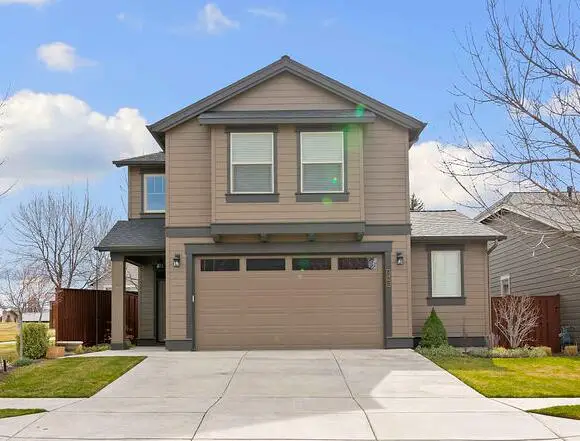 1062 NE Steins Pillar Drive, Prineville, OR 97754