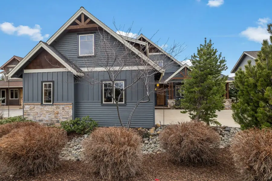 481 W Hope Avenue, Sisters, OR 97759 - #3