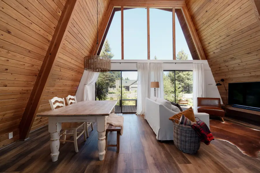 13759 SW Meadow View Drive, Camp Sherman, OR 97730 - #2