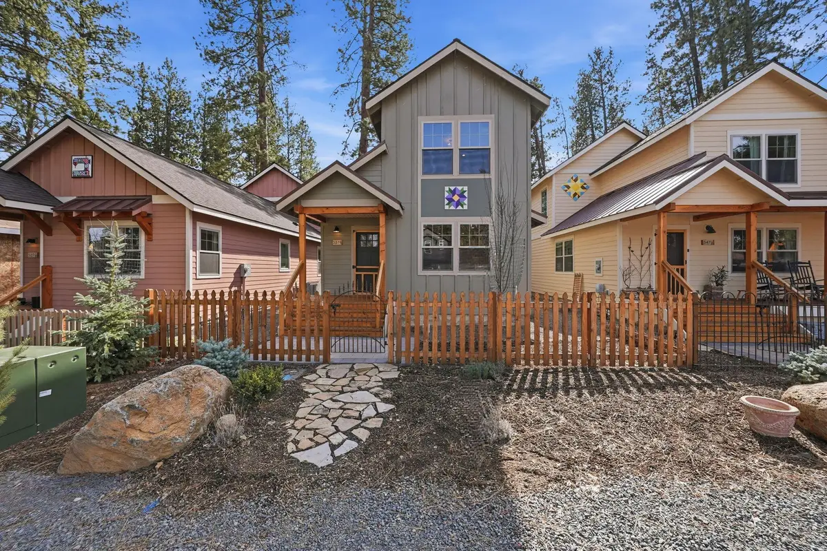 337 W Jefferson Avenue #1, Sisters, OR 97759 - #1