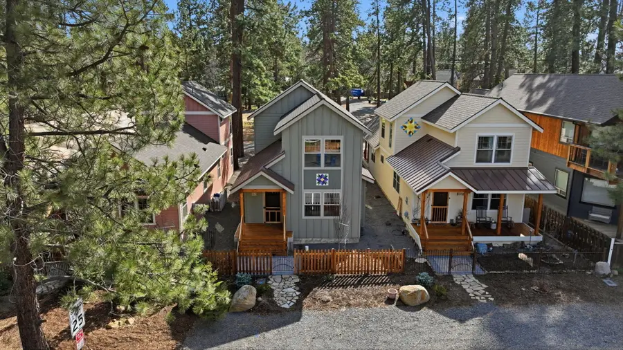 337 W Jefferson Avenue #1, Sisters, OR 97759 - #2