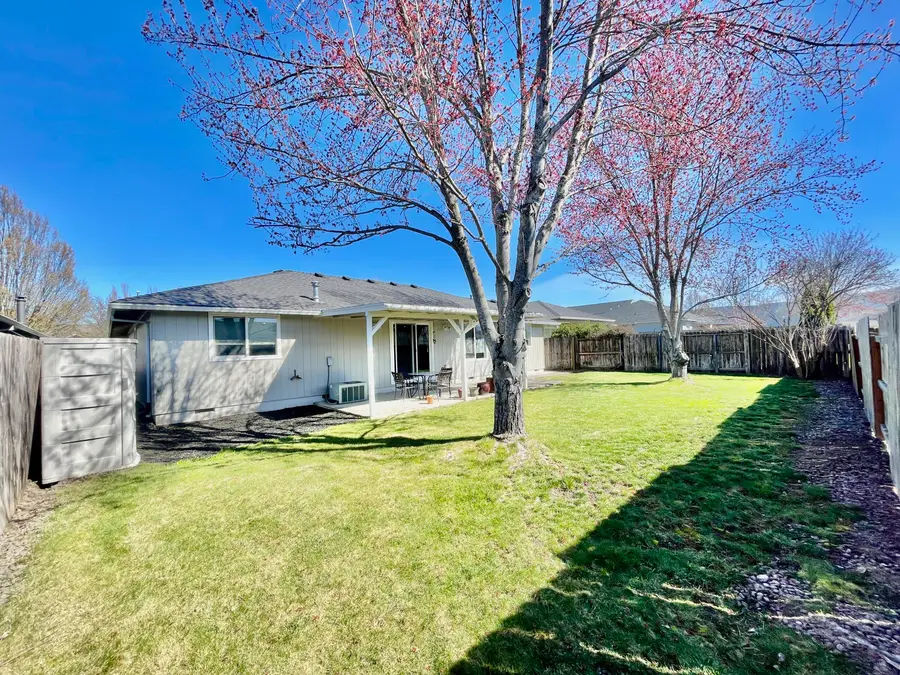 1650 Husker Butte Lane, Medford, OR 97504 - #3