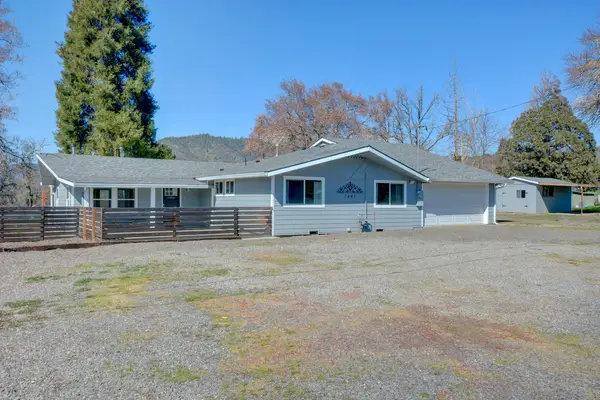 7441 Maple Lane, Central Point, OR 97502