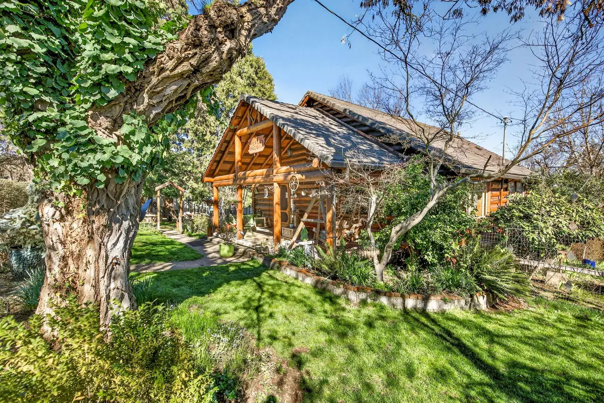 645 E California Street, Jacksonville, OR 97530 - #1