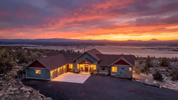 12365 SW Reif Road, Powell Butte, OR 97753