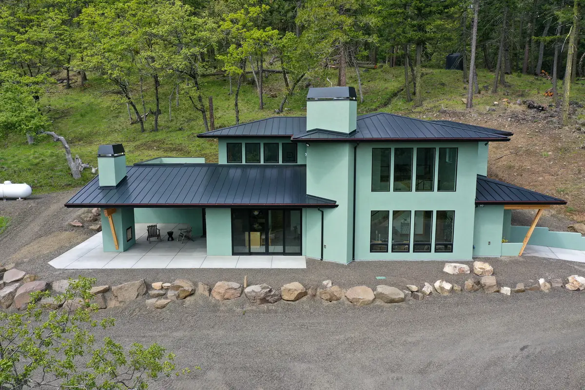 8612 Or-66, Ashland, OR 97520 - #1