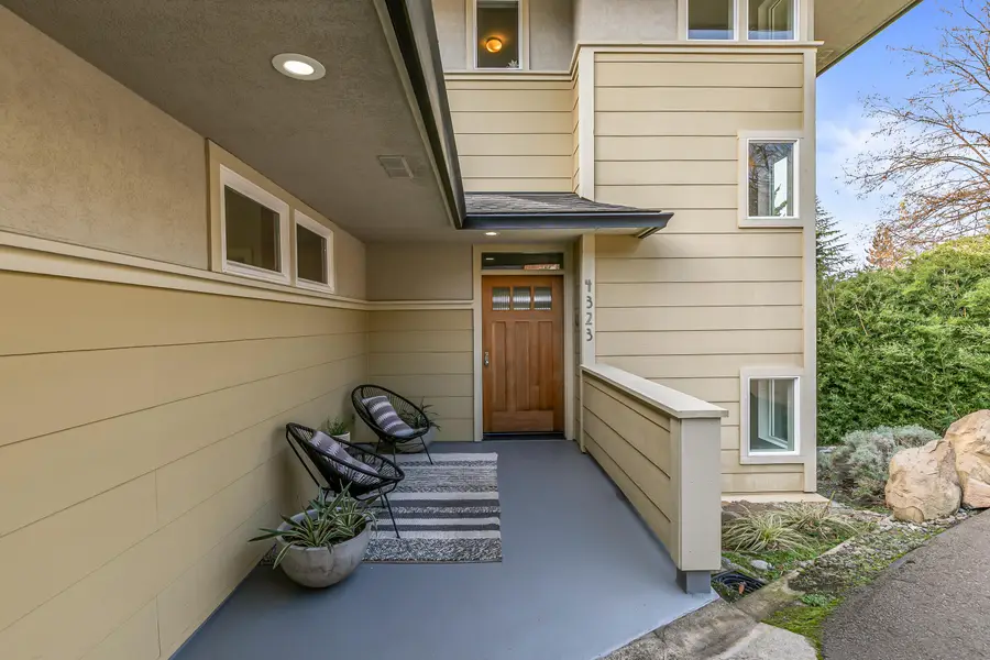 4323 Murryhill Terrace, Medford, OR 97504 - #2