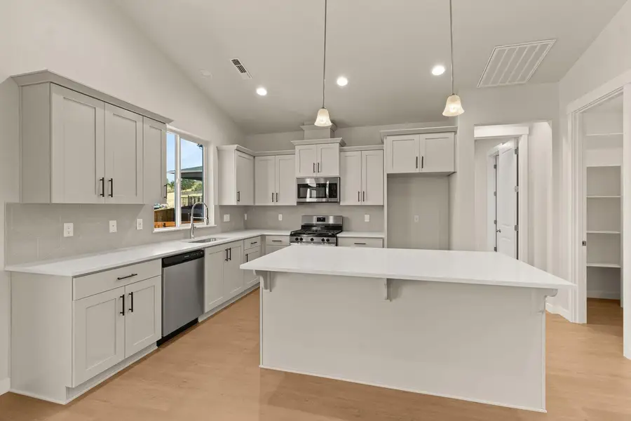 136 Valemont Drive #13, Eagle Point, OR 97524 - #3