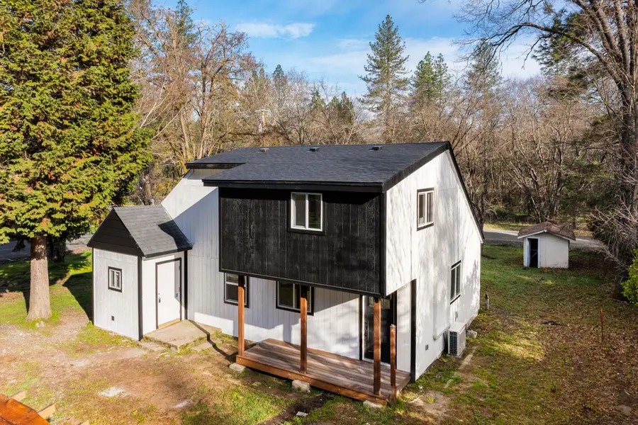 3237 De Woody Lane, Grants Pass, OR 97527 - #3