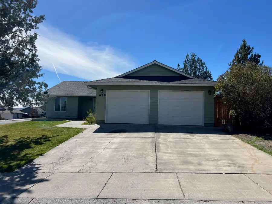 629 SW Deer Ridge Court, Madras, OR 97741 - #2