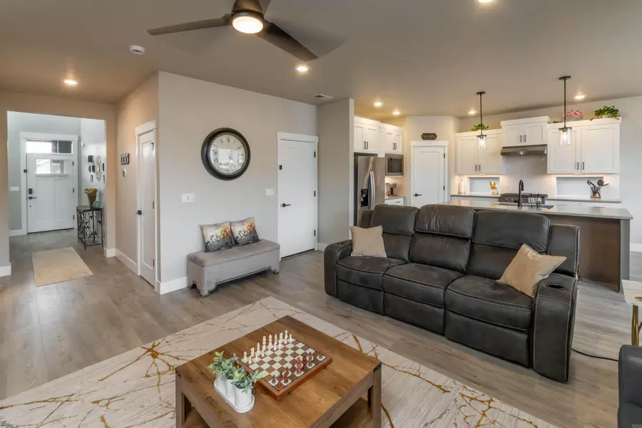 1199 NE Henry Drive, Prineville, OR 97754 - #2