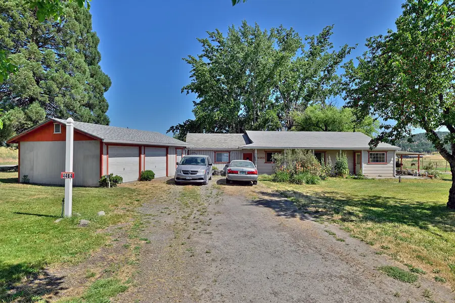 4464 Tioga Way, Central Point, OR 97502 - #3