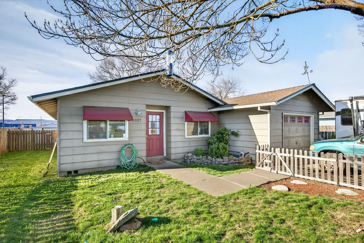 8207 Division Road, White City, OR 97503 - #1