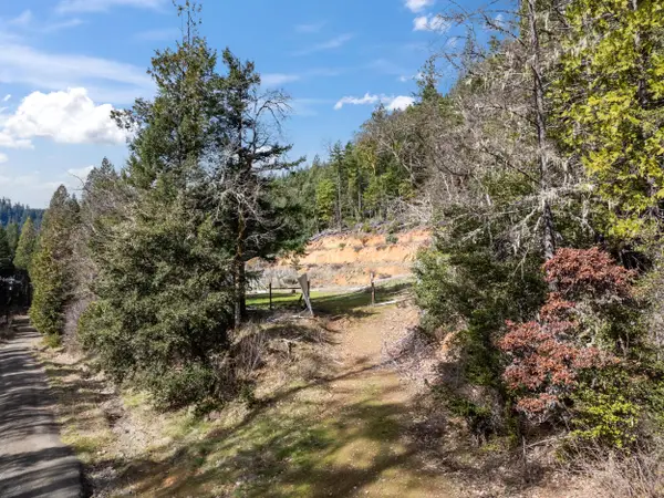 1324 Terrace Heights Road, Selma, OR 97538