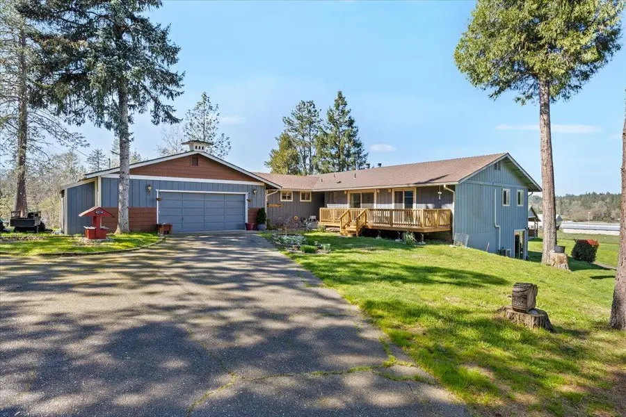 4214 Midway Avenue, Grants Pass, OR 97527 - #2