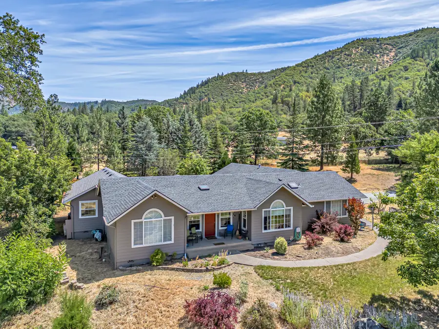 1775 Wards Creek Road, Rogue River, OR 97537 - #2
