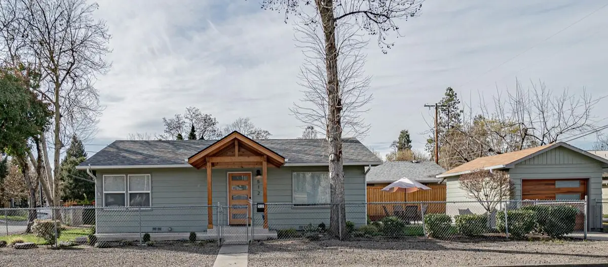 512 SE 10th Street, Grants Pass, OR 97526 - #1