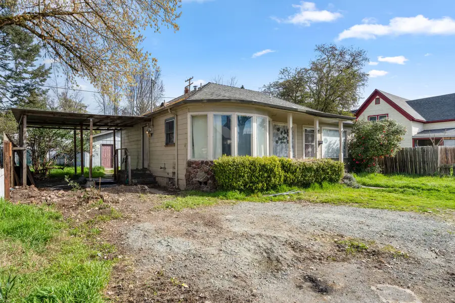 610 NW B Street, Grants Pass, OR 97526 - #3