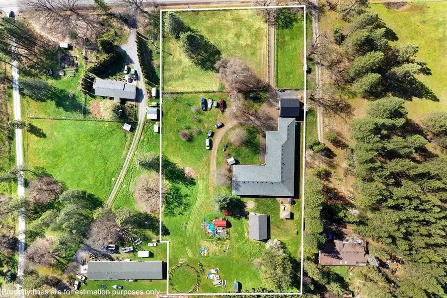 9011 Monument Drive, Grants Pass, OR 97526 - #3