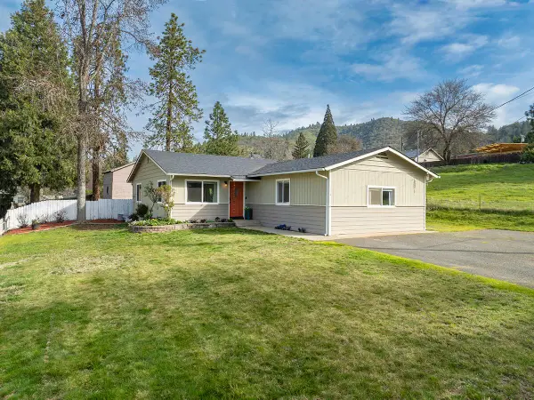 114 Short Street, Rogue River, OR 97537