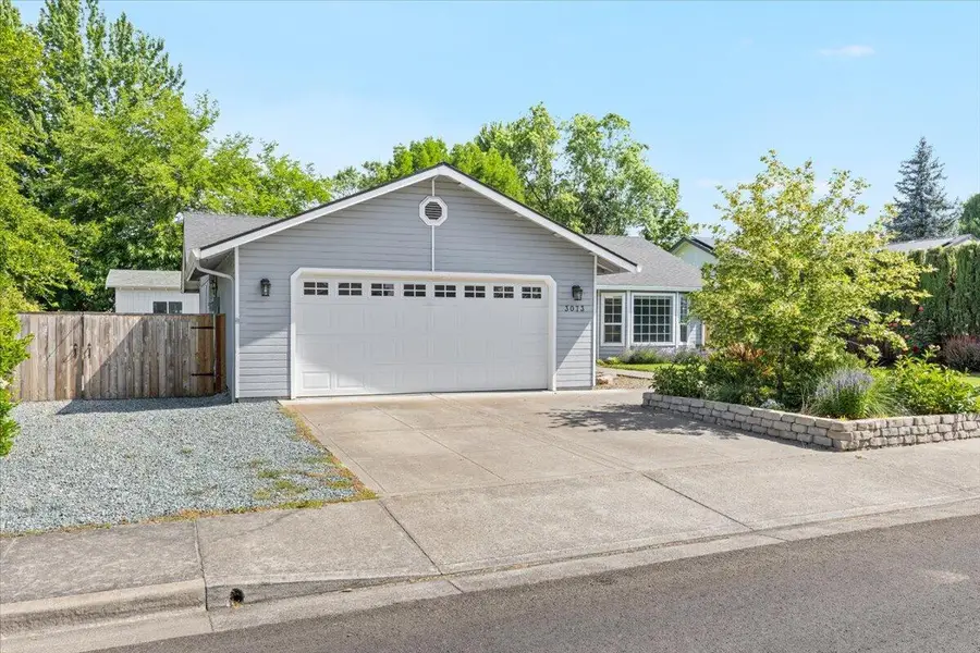 3073 Ruby Drive, Medford, OR 97504 - #2
